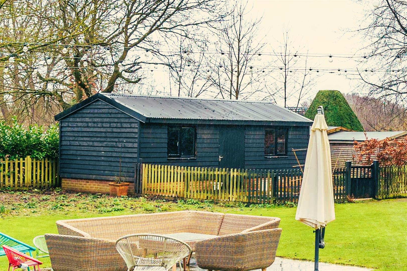 Thorley Street, Stortford Prestige & Village